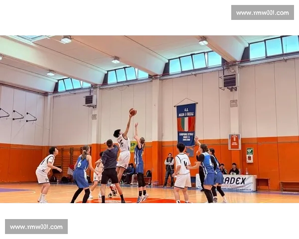 赛后镜头解码今日篮球战术与关键球员表现分析与战术走向展望更新